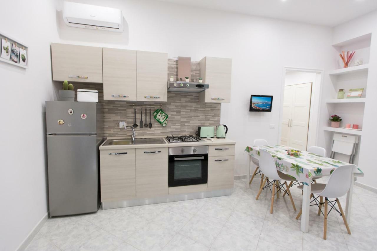 Mona Home نابولي المظهر الخارجي الصورة